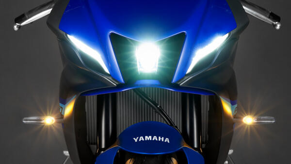 Купити мотоцикл YAMAHA R7 в Україні